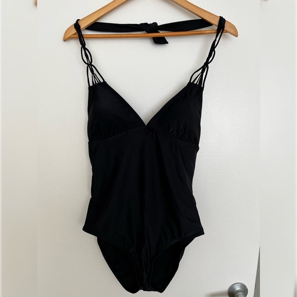 One piece black bikini with V-neck - Picture 1 of 2